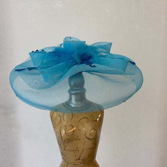 Fascinator hat - Picture 1 of 4